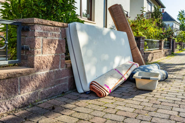 Best Attic Cleanout  in USA